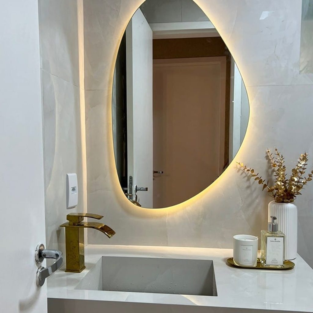 espelho-organico-decorativo-com-led-85x55cm